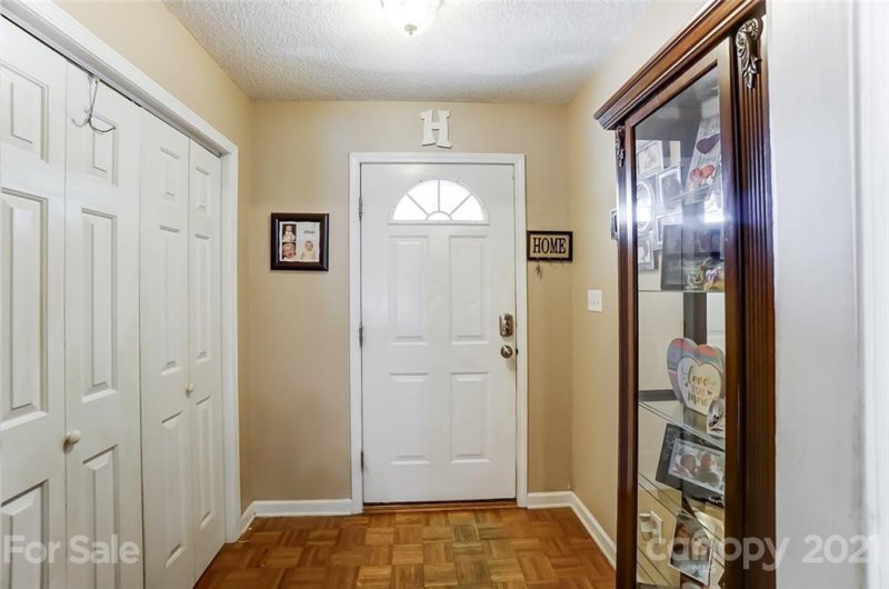 Property image 4 at 1121 Courtney Cove Court, Gastonia, NC 28052