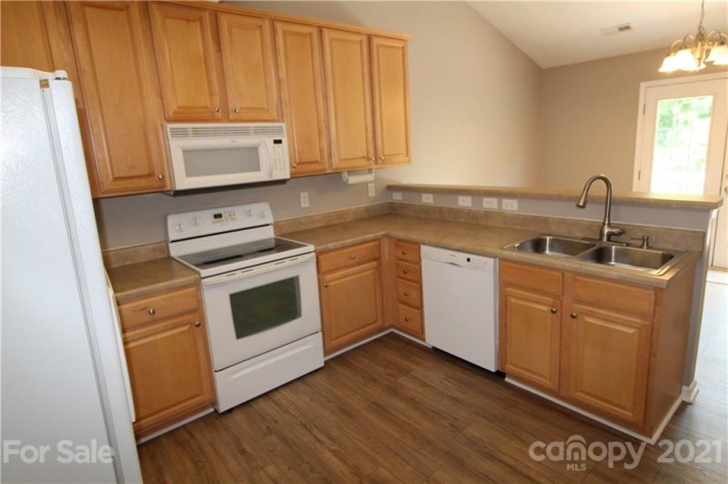 Property image 4 at 348 Lone Tree Lane, Clover, SC 29710
