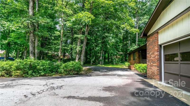 Property image 4 at 107 East Laurel Lane, Etowah, NC 28729