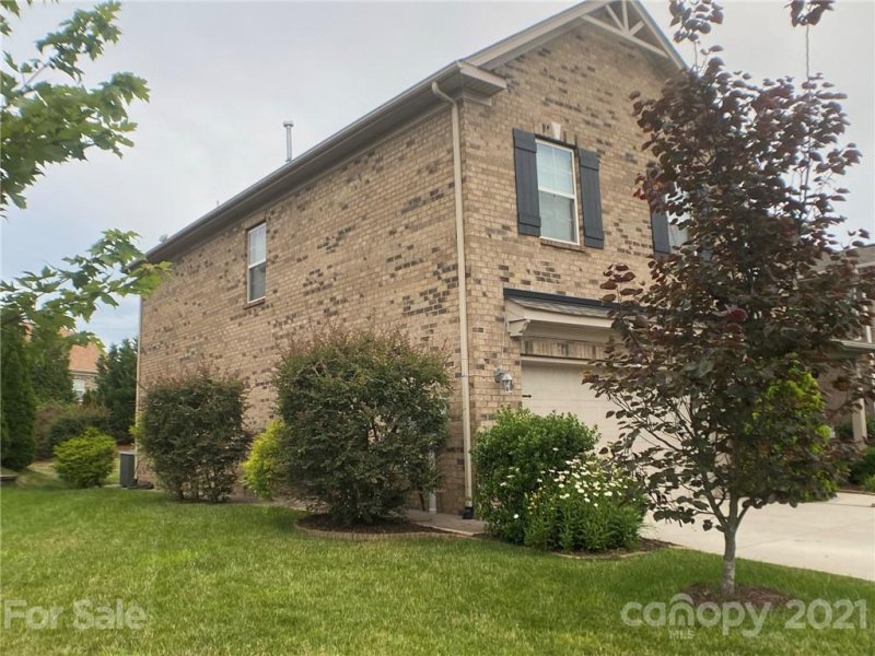 Property image 4 at 2350 Barrowcliffe Drive, Concord, NC 28027