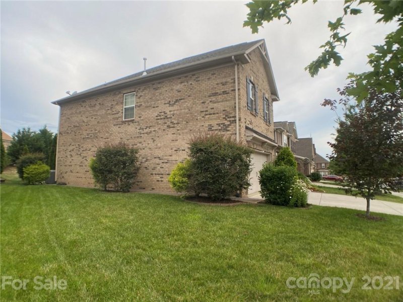 Property image 5 at 2350 Barrowcliffe Drive, Concord, NC 28027