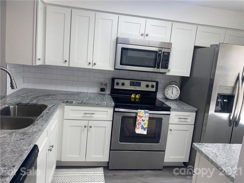 Property image 2 at 7312 Pebblestone Drive, Charlotte, NC 28212