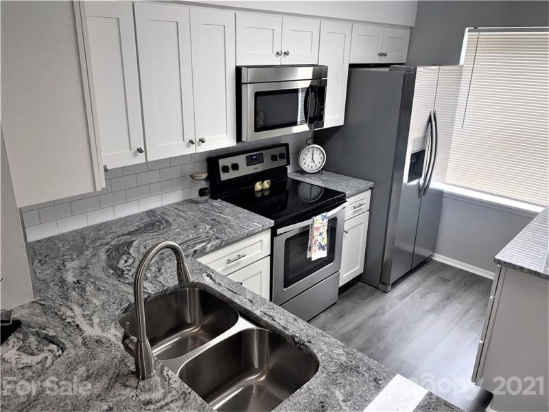 Property image 5 at 7312 Pebblestone Drive, Charlotte, NC 28212