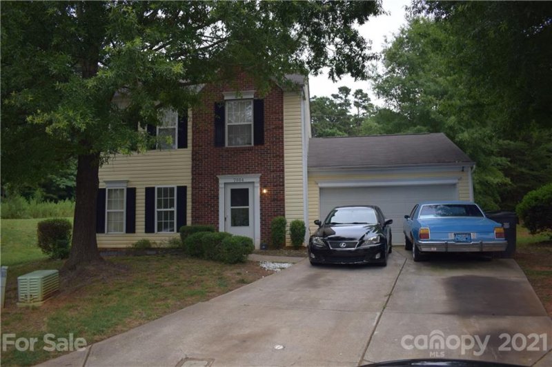 7004 Indian Ridge Lane