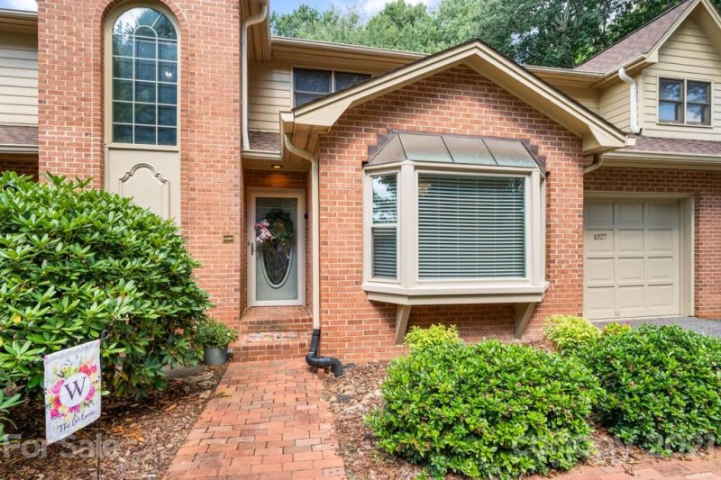 Property image 3 at 1027 1st Street, Hickory, NC 28601