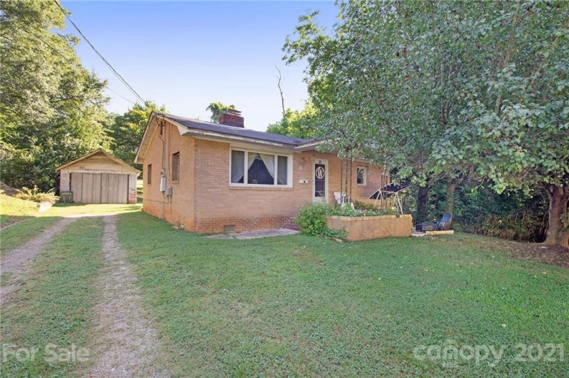 Property image 3 at 2548 Milton Avenue, Gastonia, NC 28052