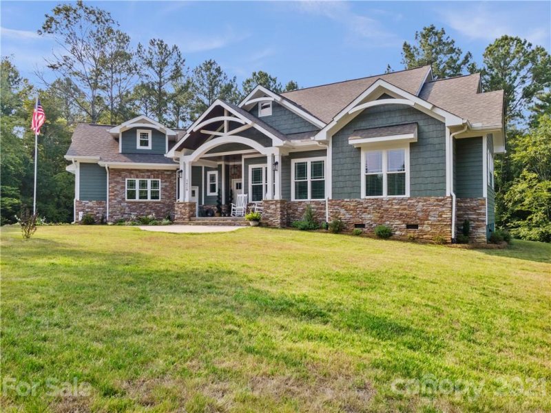 1420 Ron Whicker Drive