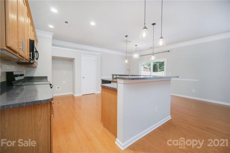 Property image 5 at 1046 Mearn Road, Charlotte, NC 28216