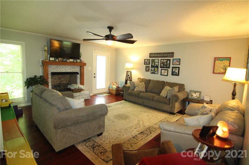 Property image 4 at 122 Crystal Brook Drive, Kings Mountain, NC 28086