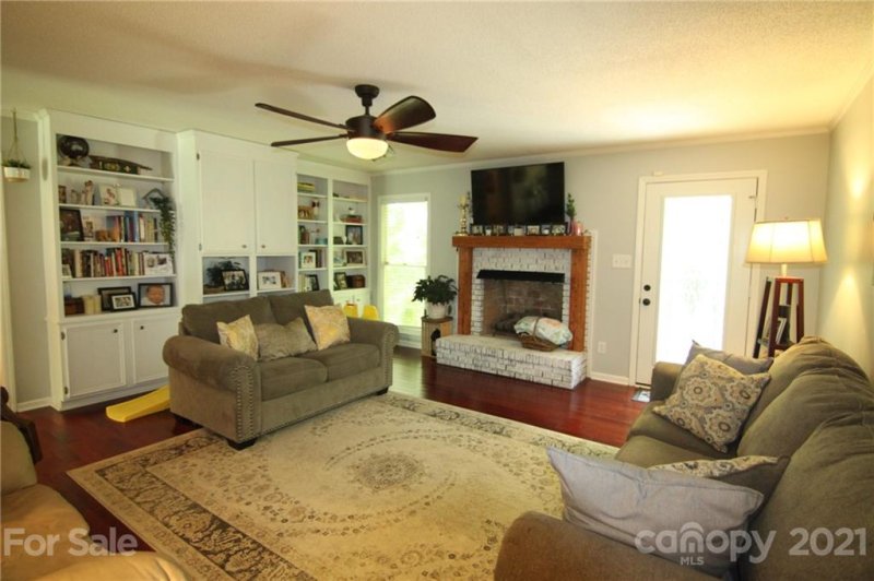 Property image 5 at 122 Crystal Brook Drive, Kings Mountain, NC 28086