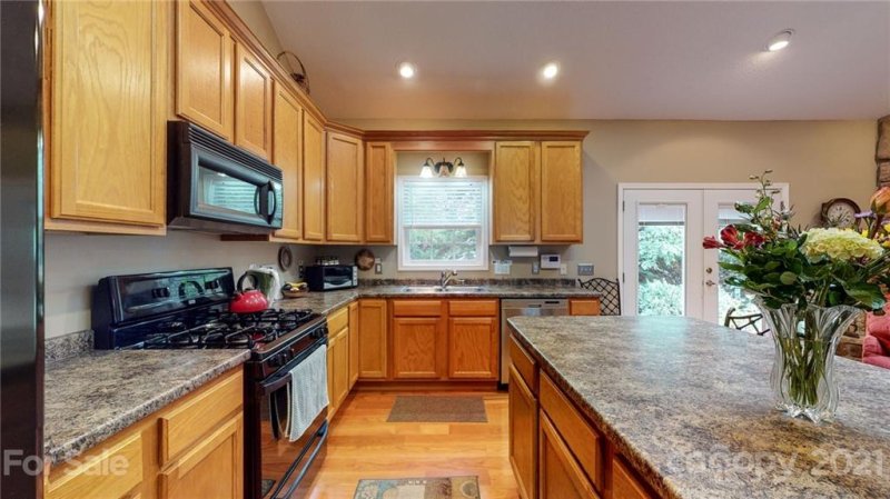 Property image 4 at 8 Grove Garden Avenue, Candler, NC 28715