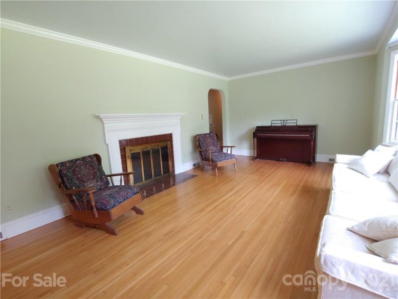 Property image 3 at 2600 Park Lane, Charlotte, NC 28214