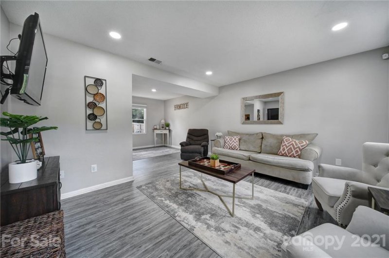 Property image 2 at 401 Mallard Drive, Pineville, NC 28134