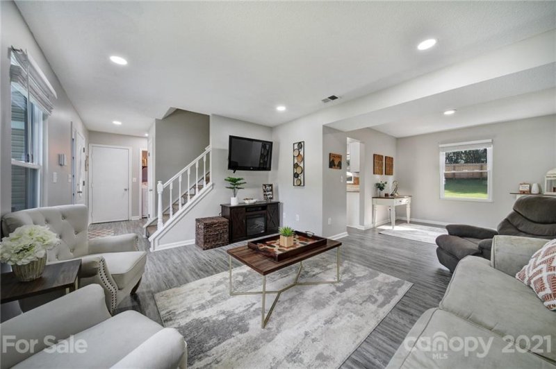 Property image 3 at 401 Mallard Drive, Pineville, NC 28134