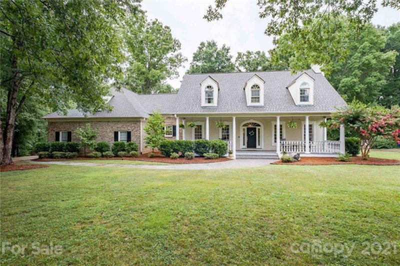 7026 High Oaks Drive