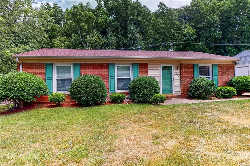 Property image 2 at 3700 Braden Drive, Charlotte, NC 28216