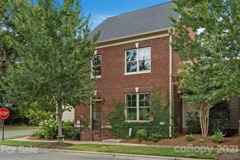 Property image 2 at 840 Belmont Reserve Row, Belmont, NC 28012