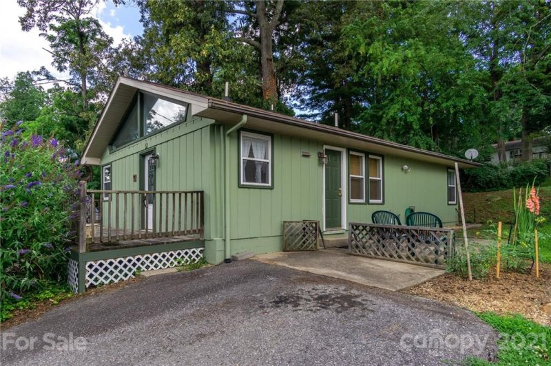 Property image 3 at 32 Winthrop Road, Asheville, NC 28806