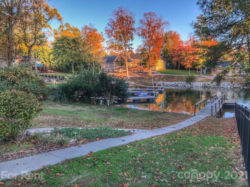 Property image 3 at 2680 Southern Breeze Road, Sherrills Ford, NC 28673