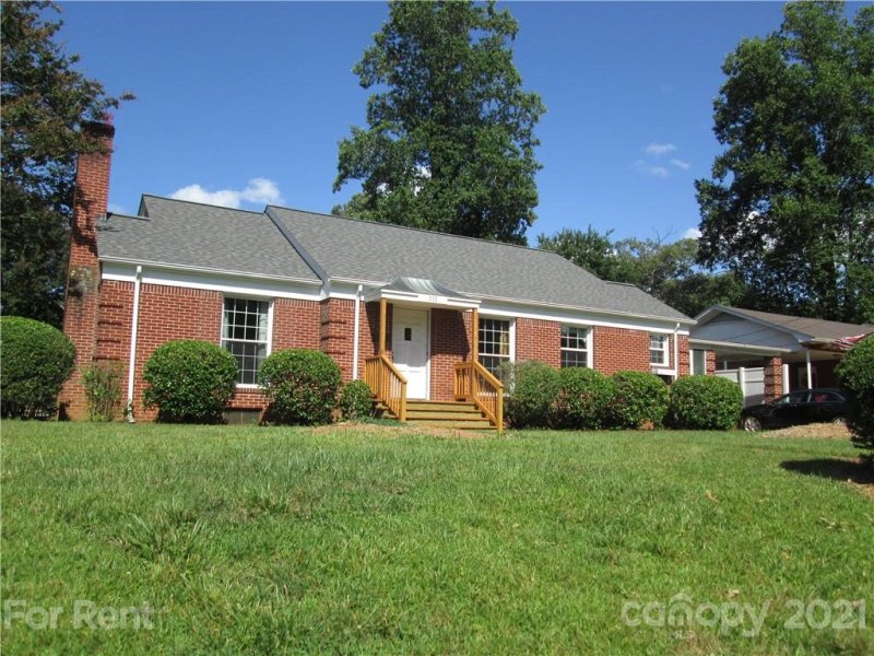 Property image 2 at 515 Mountain View Street, Lenoir, NC 28645