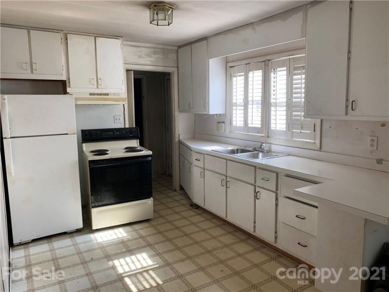 Property image 3 at 905 Mcarthur Avenue, Charlotte, NC 28206