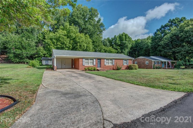 Property image 2 at 109 Fairway Drive, Belmont, NC 28012