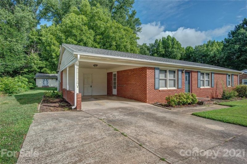 Property image 3 at 109 Fairway Drive, Belmont, NC 28012