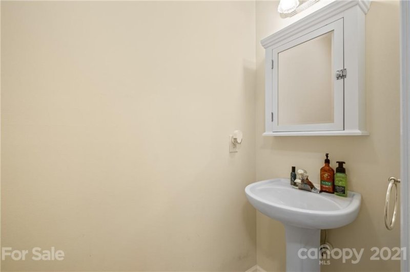 Property image 4 at 306 Valley Brook Lane, Concord, NC 28025