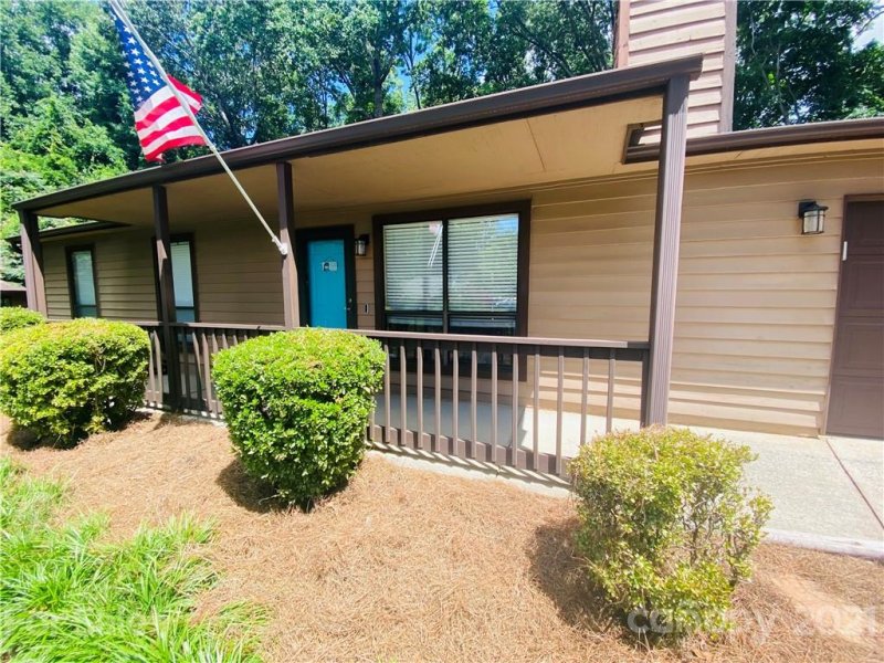 Property image 3 at 7656 Eastbourne Road, Charlotte, NC 28227