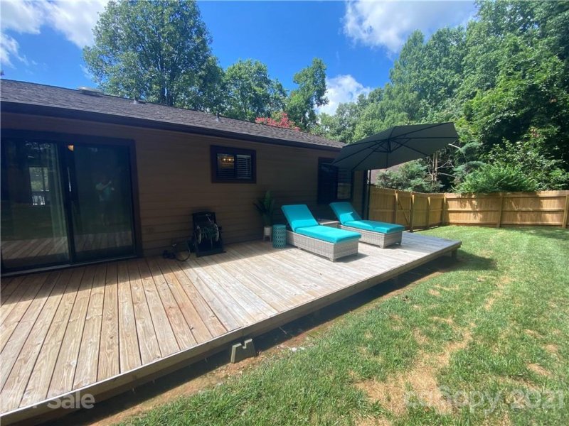 Property image 5 at 7656 Eastbourne Road, Charlotte, NC 28227