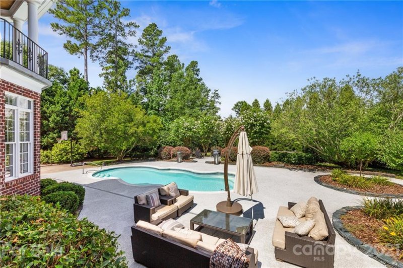 Property image 5 at 2086 Kings Manor Drive, Matthews, NC 28104