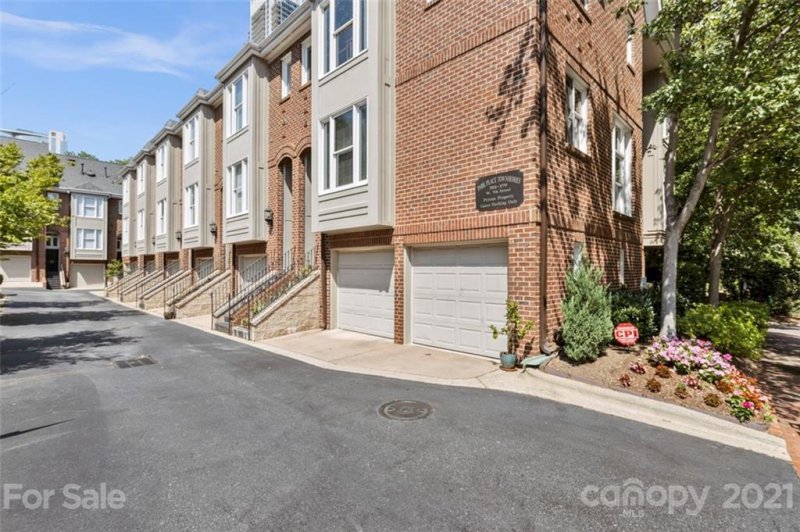 Property image 3 at 367 W 7th Street Street, Charlotte, NC 28202