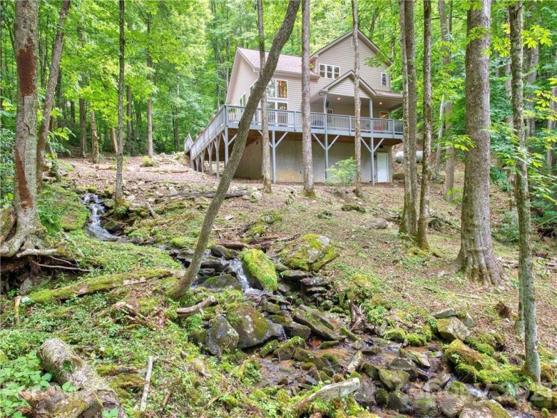 Property image 3 at 40 Candlemaker Trail, Maggie Valley, NC 28751