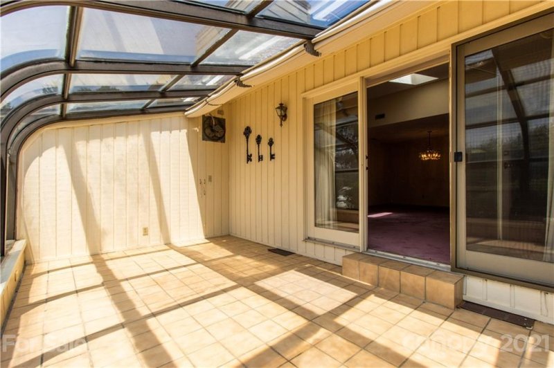 Property image 4 at 108 Cloverleaf Lane, Asheville, NC 28803