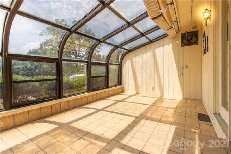 Property image 5 at 108 Cloverleaf Lane, Asheville, NC 28803