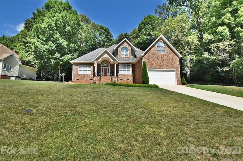 2157 Raven Drive