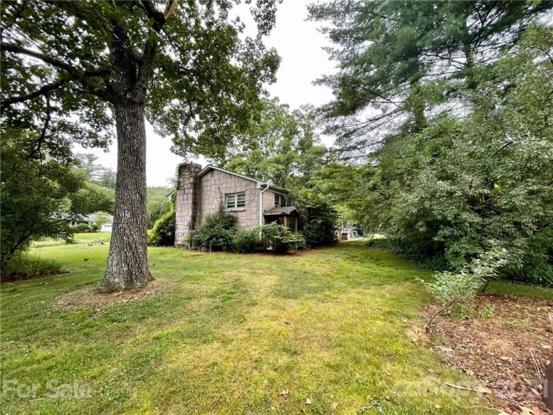 Property image 3 at 3102 Wesley Way, Hendersonville, NC 28792