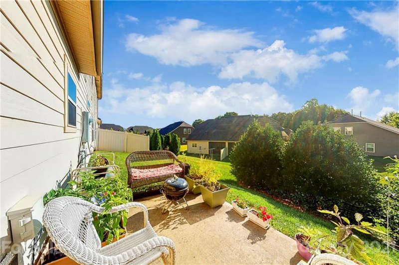 Property image 4 at 109 Damsire Court, Mooresville, NC 28115