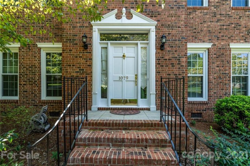 1079 Mallard Drive