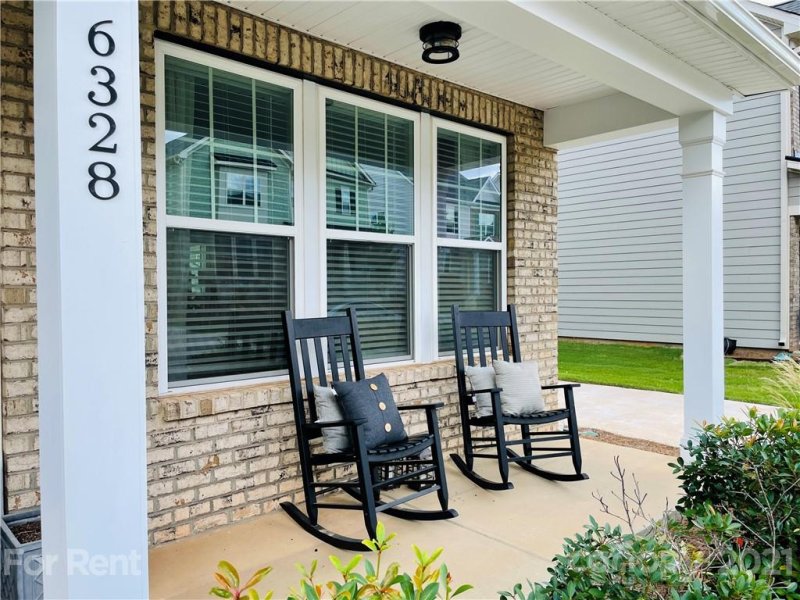 Property image 3 at 6328 Kennard Drive, Charlotte, NC 28216