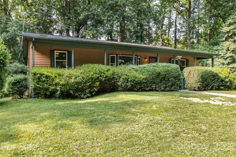 Property image 2 at 235 Fallen Timber Road, Hendersonville, NC 28791