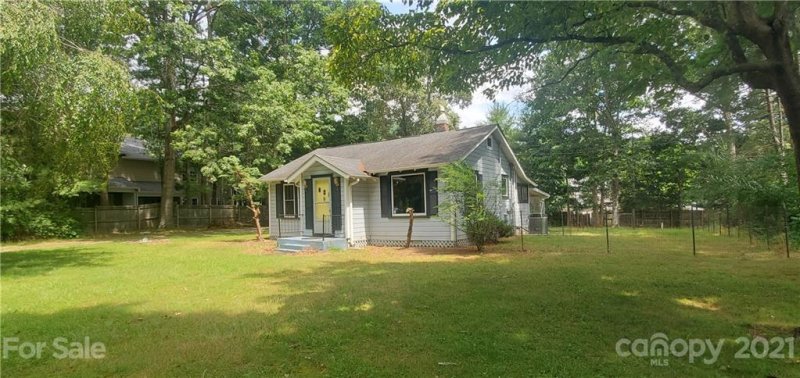 Property image 2 at 14 Rathfarnham Road, Asheville, NC 28803