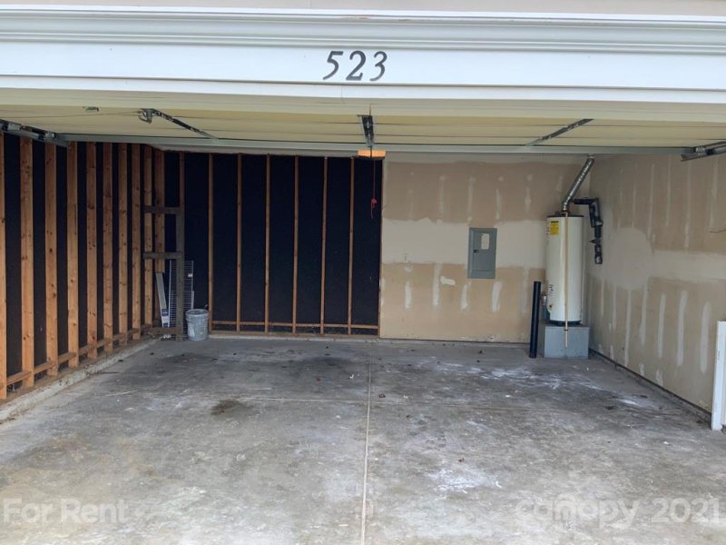 Property image 3 at 523 Elsberry Lane, Charlotte, NC 28213