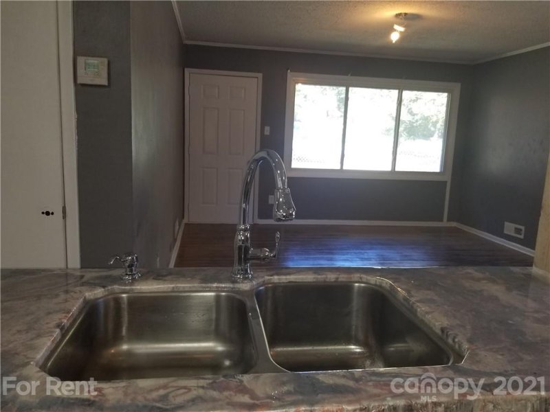 Property image 5 at 1539 Wickham Lane, Charlotte, NC 28208