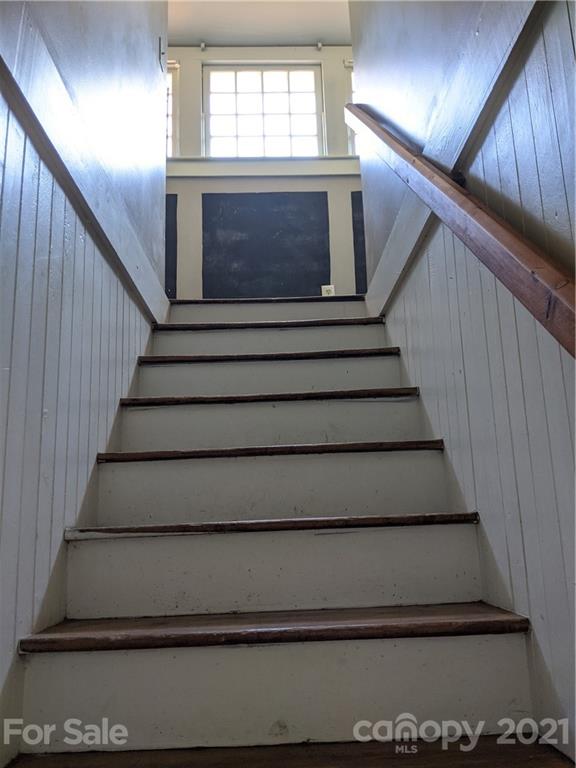 Property image 4 at 20 Claxton Place, Asheville, NC 28801