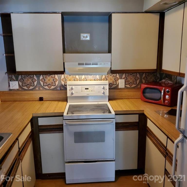 Property image 3 at 1824 J Julian Lane, Charlotte, NC 28208