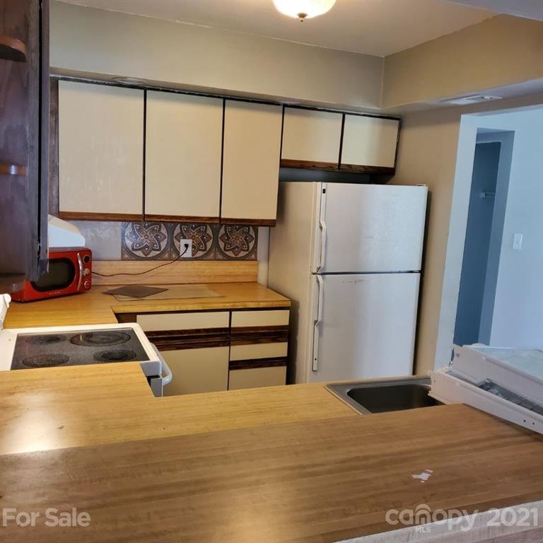 Property image 4 at 1824 J Julian Lane, Charlotte, NC 28208