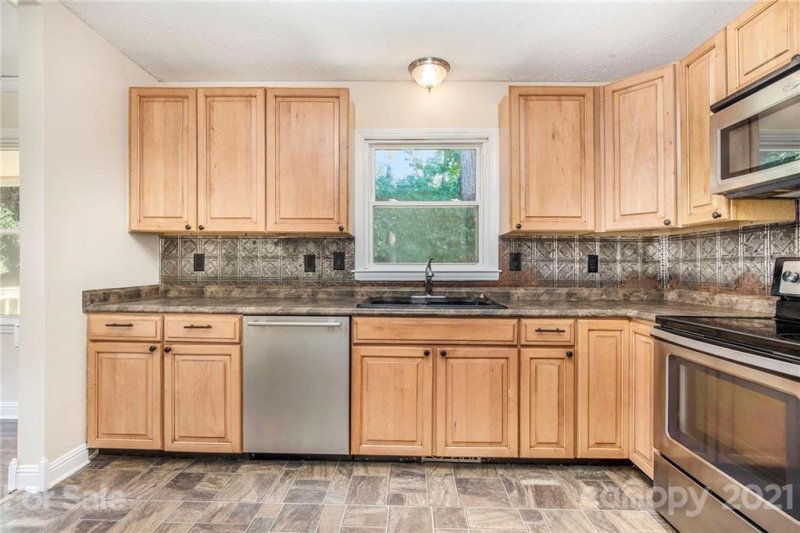 Property image 4 at 6721 Cedar Springs Road, Charlotte, NC 28212