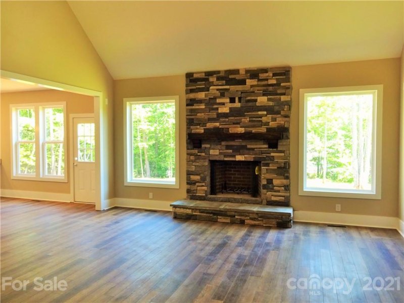 Property image 5 at 411 Dublin Lane, Columbus, NC 28722