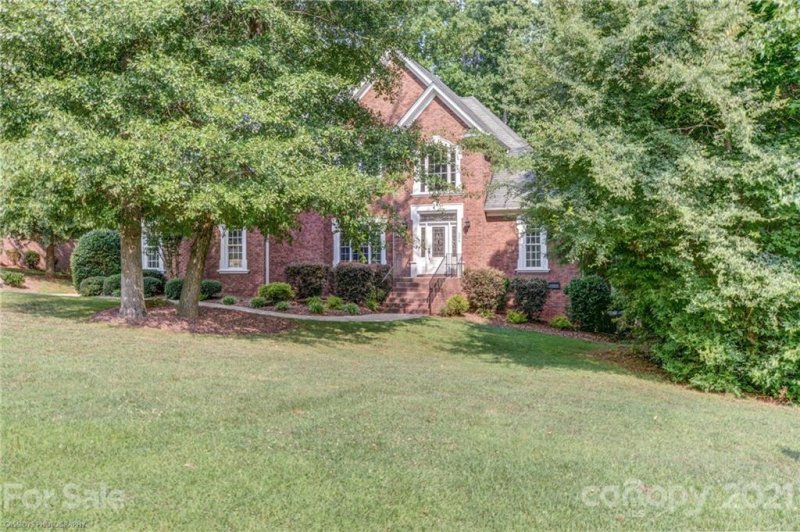 Property image 2 at 224 Highland Forest Drive, Clover, SC 29710